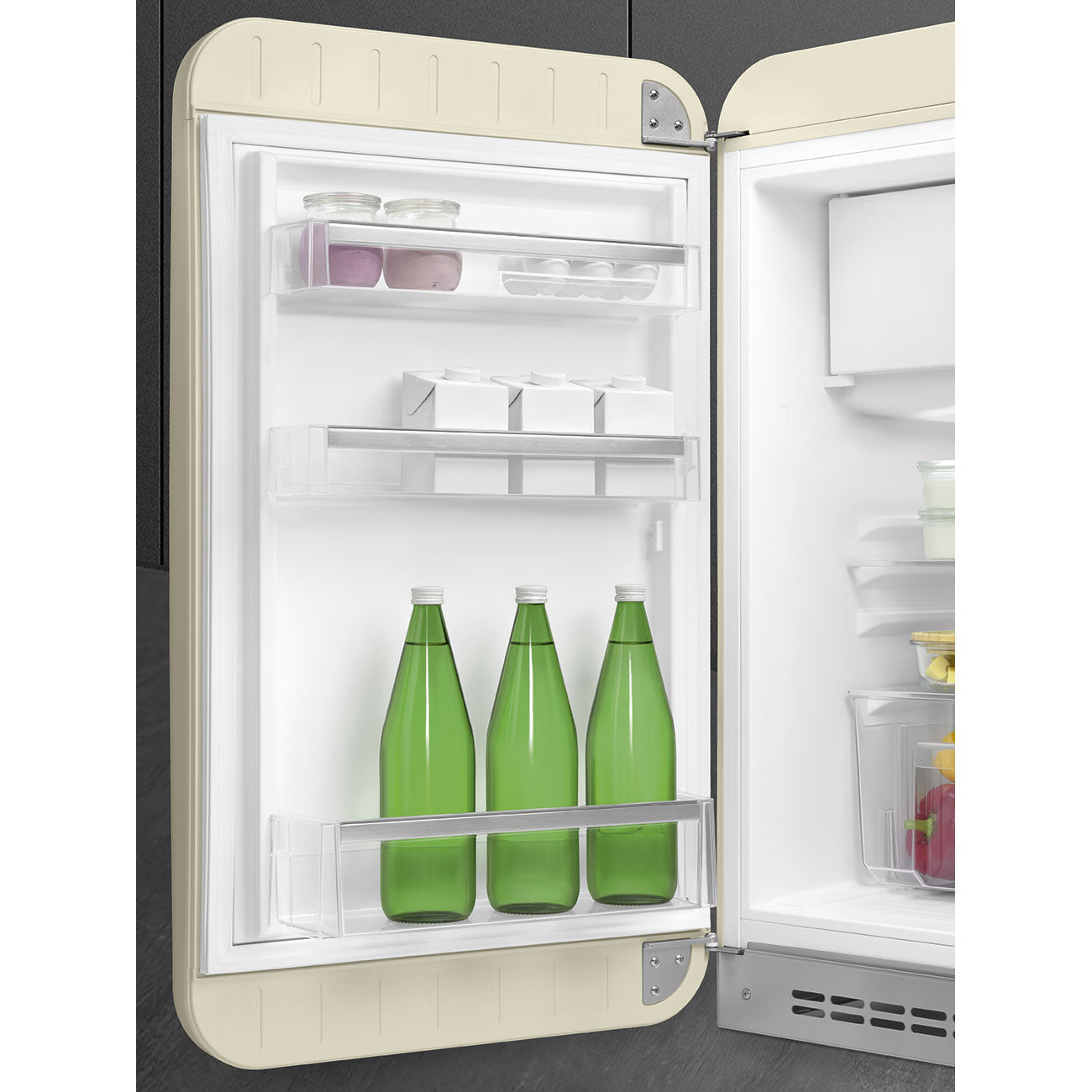 Tủ lạnh mini một cửa SMEG FAB10LCR5 màu kem cánh trái