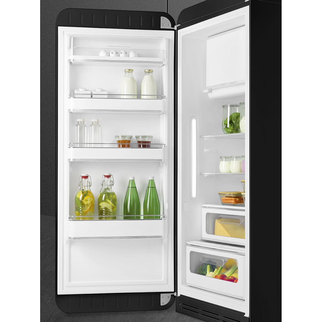 Tủ lạnh một cửa SMEG FAB28LBL5 màu đen cánh trái