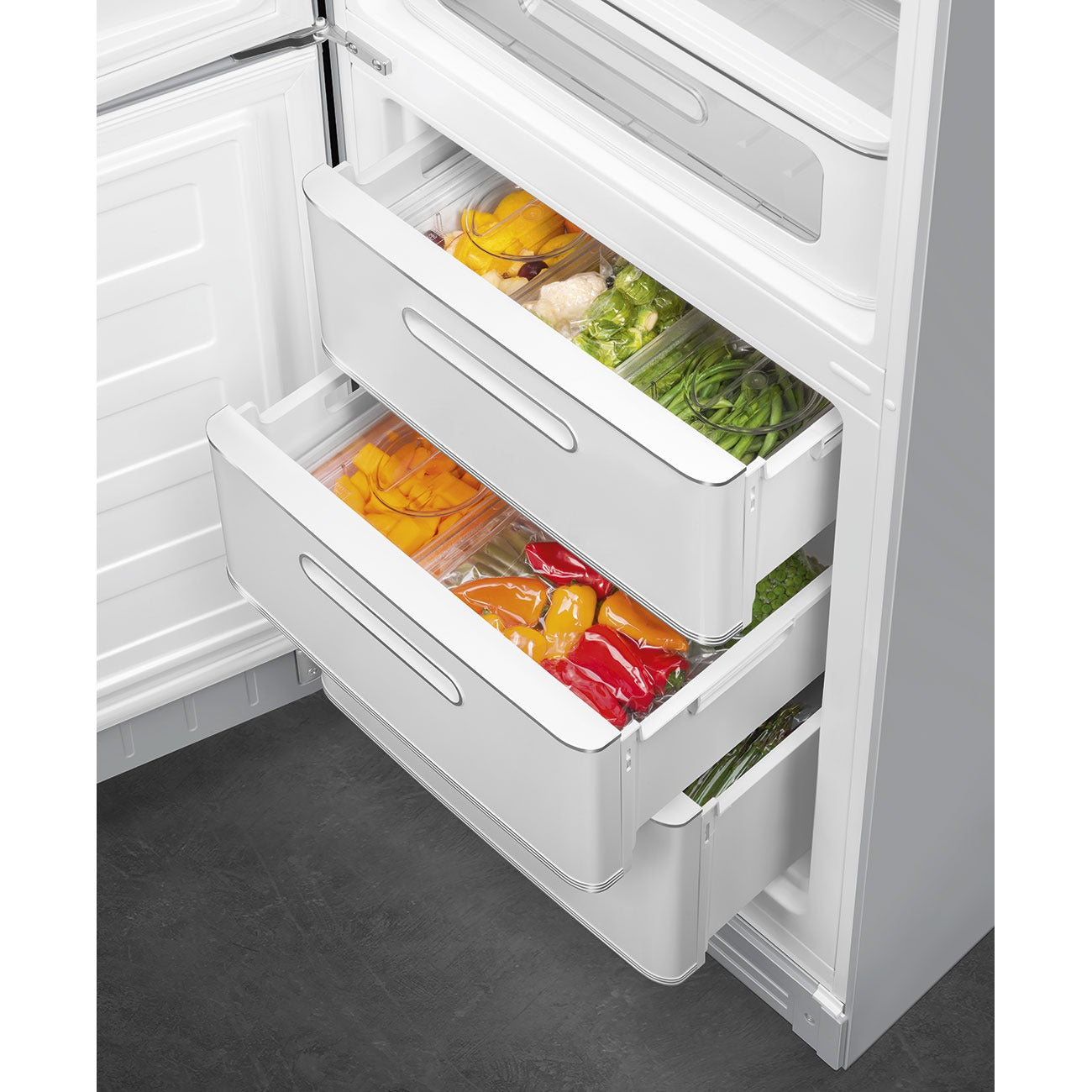 Tủ lạnh 2 ngăn SMEG FAB32LSV5 màu bạc cánh trái