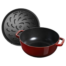 Staub – Nồi Gang Tròn Nắp Có Hình Gà Màu Đỏ Lựu – 24cm (B)