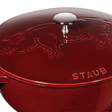 Staub – Nồi Tròn Nắp Có Hình Heo Màu Đỏ Lựu – 24cm