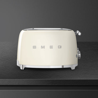 Máy nướng bánh mì SMEG TSF03CREU màu kem