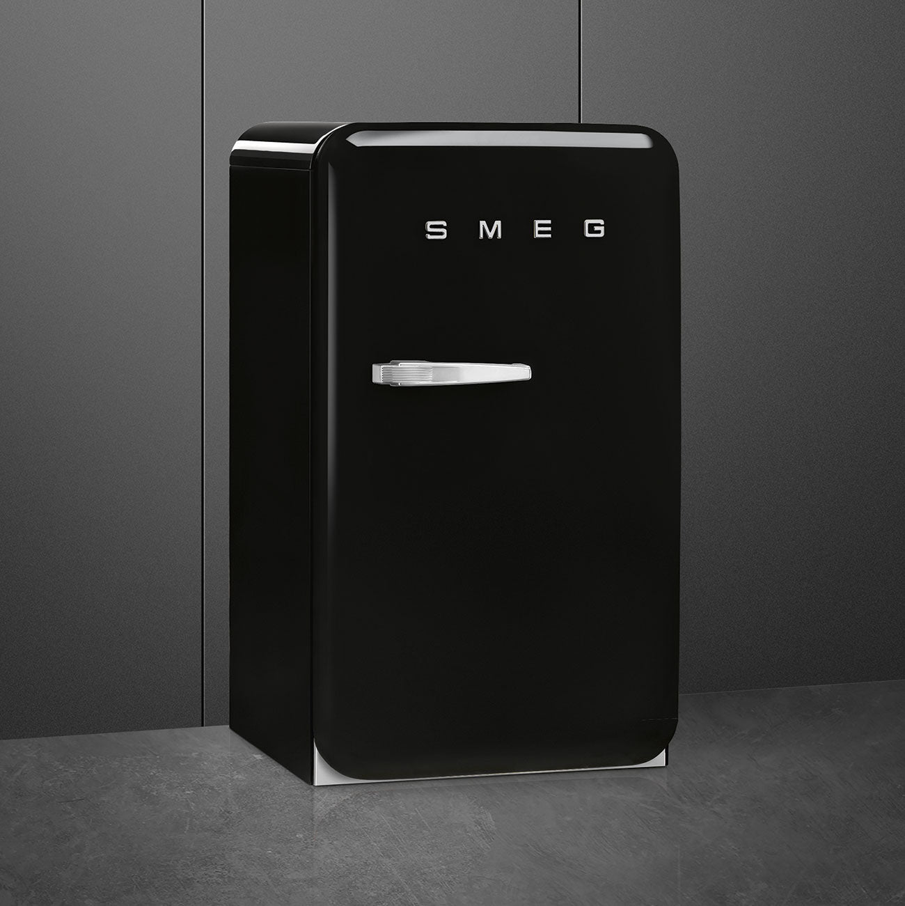 Tủ mát SMEG FAB10HRBL5 màu đen cánh phải