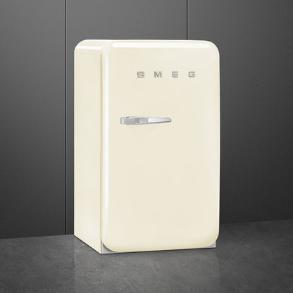 Tủ mát một cửa SMEG FAB10HRCR6 màu kem cánh phải