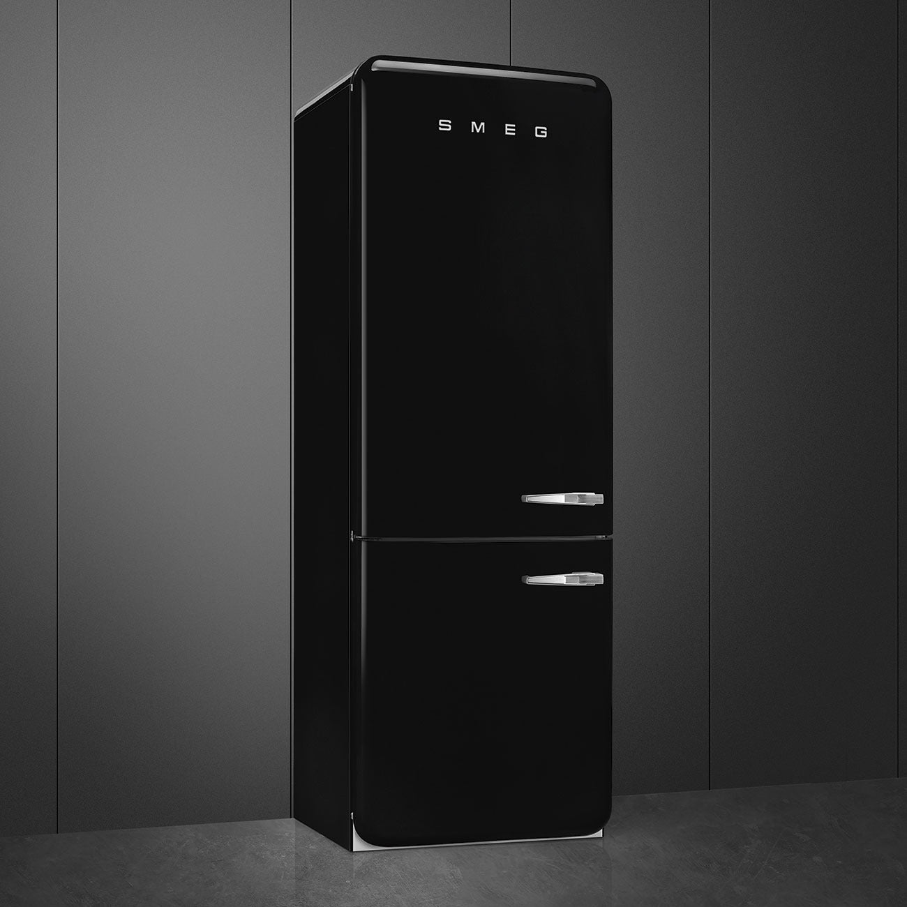 Tủ lạnh 2 ngăn đỉnh dưới SMEG FAB38LBL5 màu đen cánh trái