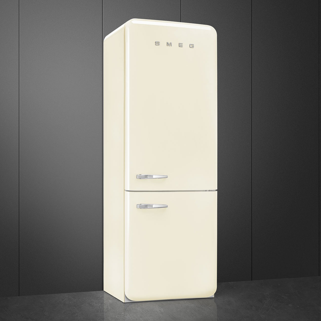 Tủ lạnh 2 ngăn đỉnh dưới SMEG FAB38RCR5 màu kem cánh phải
