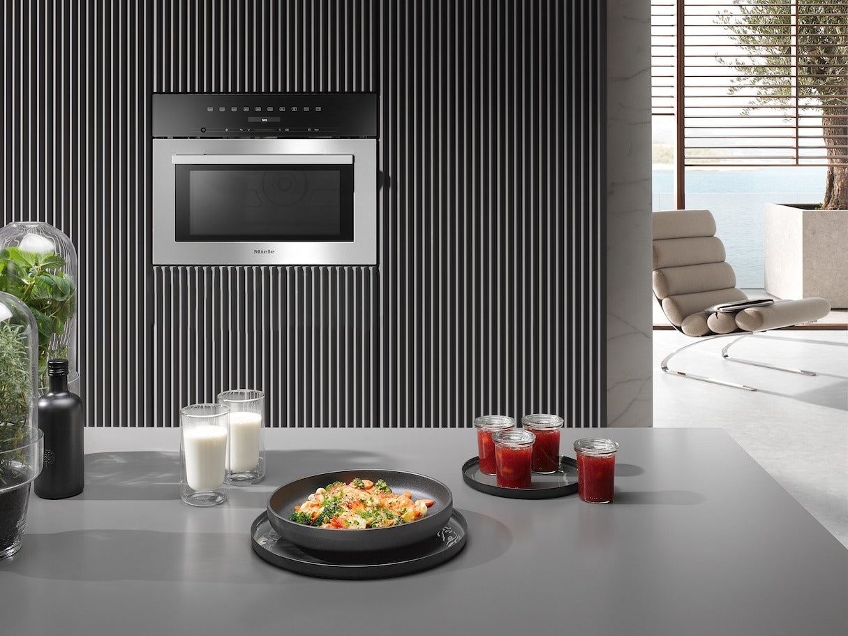 Lò vi sóng âm tủ Miele M 7140 TC