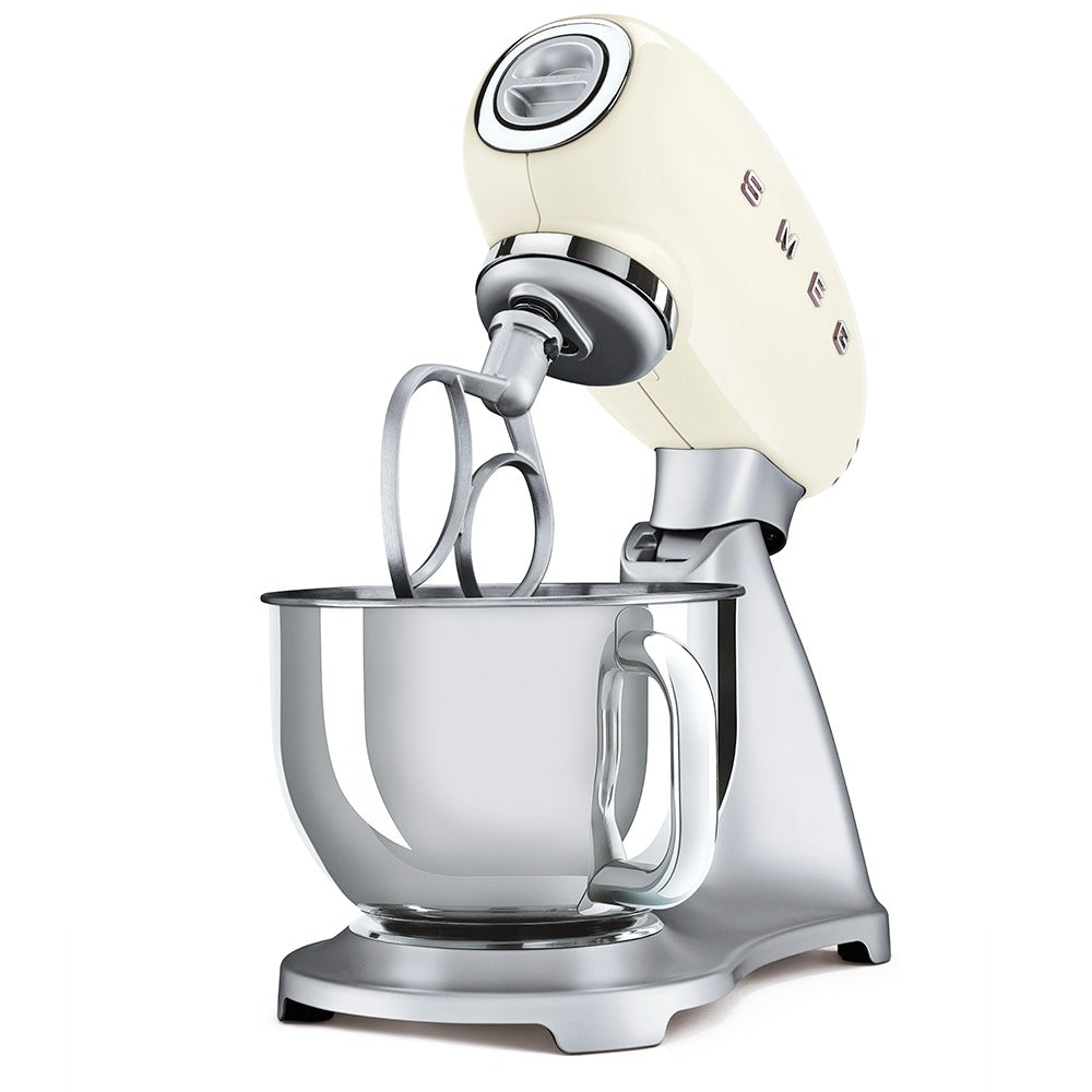 Máy trộn bột SMEG SMF02CREU màu kem