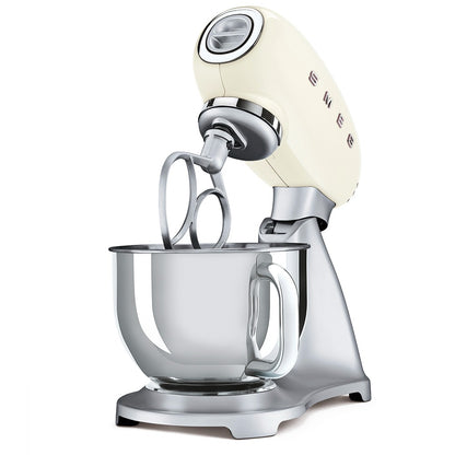 Máy trộn bột SMEG SMF02CREU màu kem
