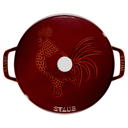 Staub – Nồi Gang Tròn Nắp Có Hình Gà Màu Đỏ Lựu – 24cm (B)