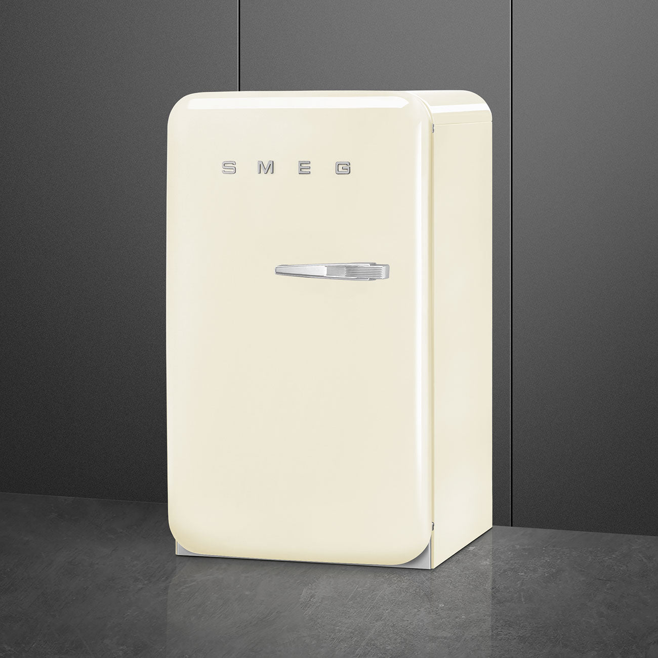Tủ mát SMEG FAB10HLCR5 màu kem cánh trái