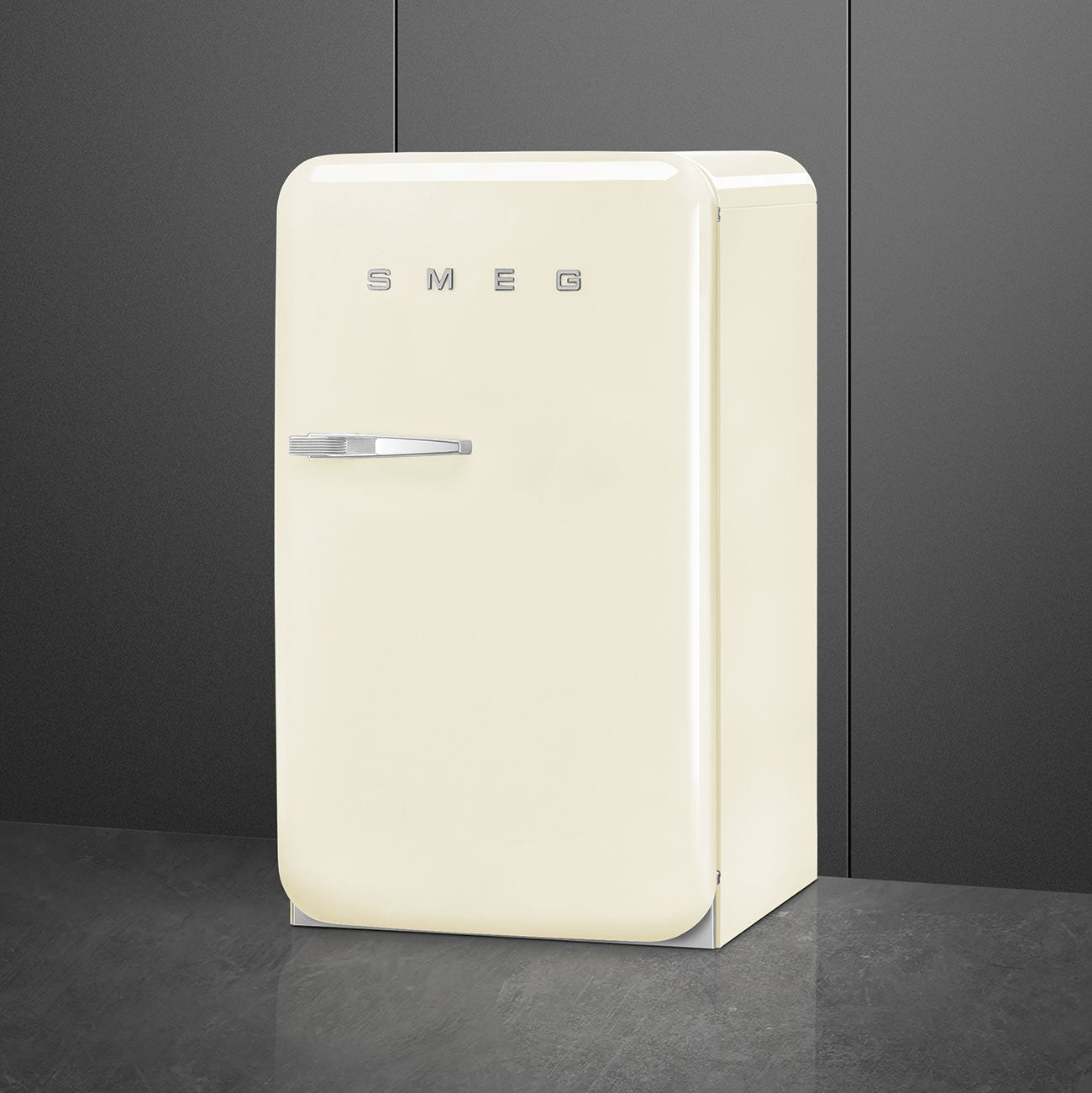Tủ mát một cửa SMEG FAB10HRCR6 màu kem cánh phải