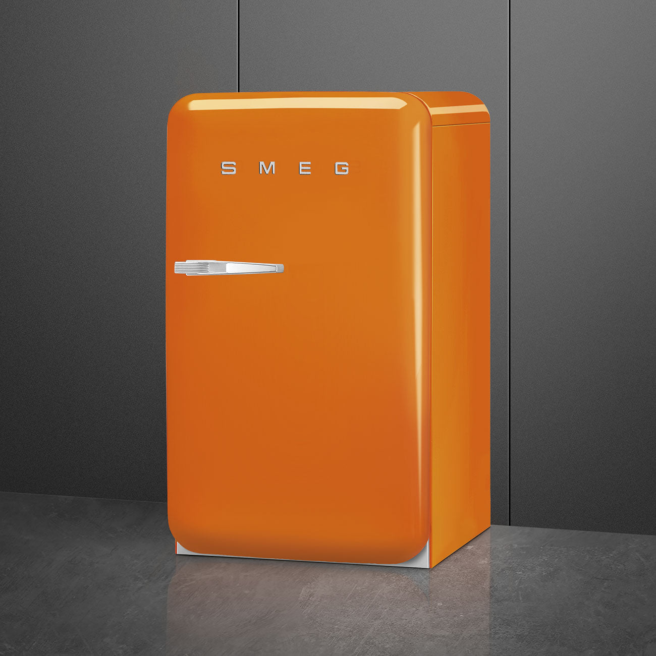 Tủ lạnh mini một cửa SMEG FAB10ROR5 màu cam cánh phải