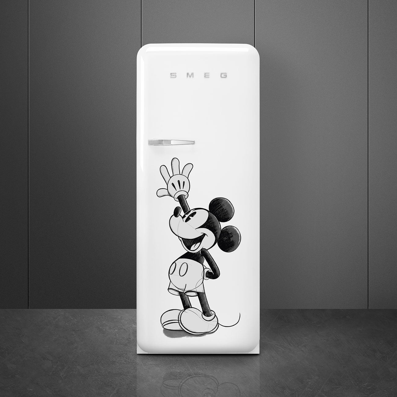 Tủ lạnh một cửa SMEG FAB28RDMM5 chuột mickey cánh phải
