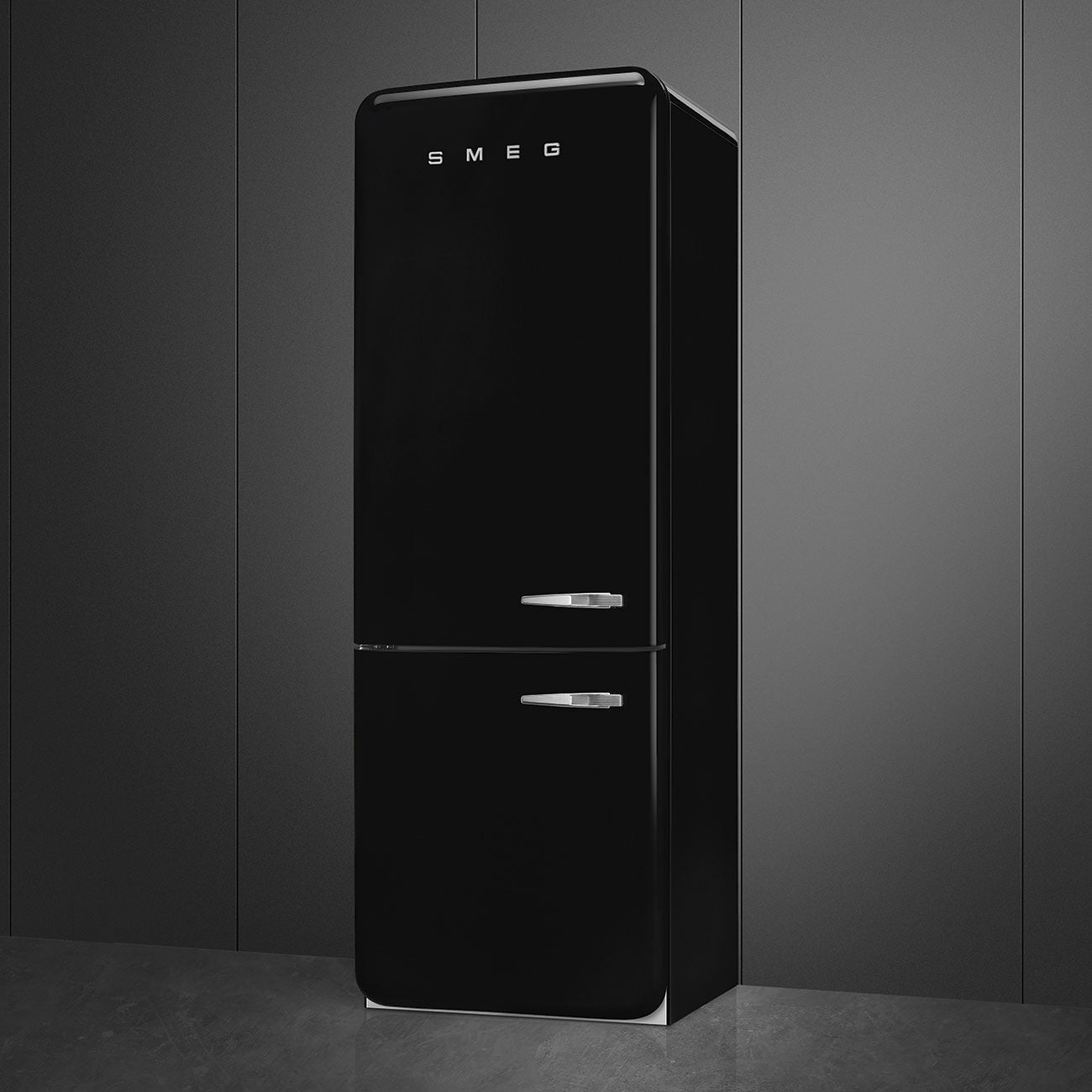 Tủ lạnh 2 ngăn đỉnh dưới SMEG FAB38LBL5 màu đen cánh trái