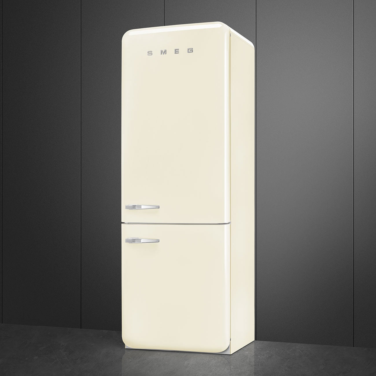 Tủ lạnh 2 ngăn đỉnh dưới SMEG FAB38RCR5 màu kem cánh phải