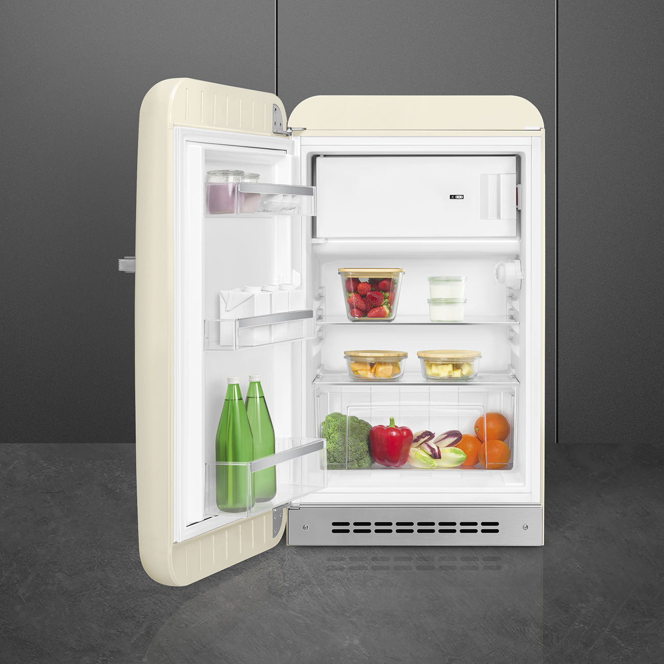 Tủ lạnh mini một cửa SMEG FAB10LCR5 màu kem cánh trái