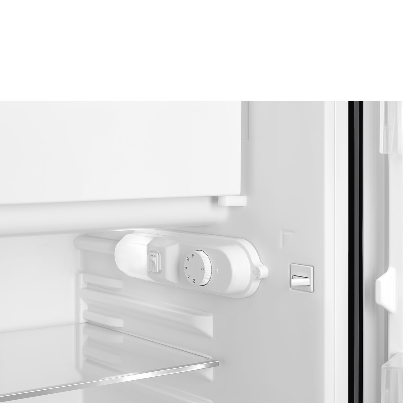 Tủ lạnh mini một cửa SMEG FAB10RBL5 màu đen cánh phải