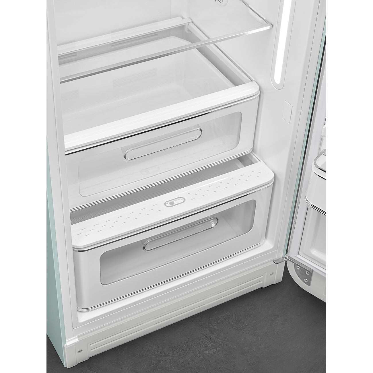 Tủ lạnh một cửa SMEG FAB28RDSA5 màu xanh muối biển cánh phải