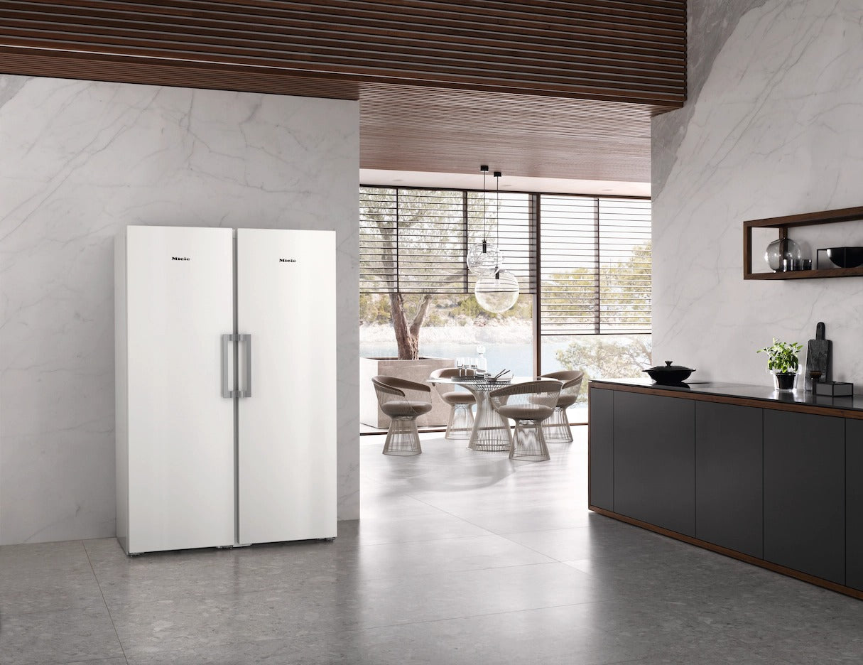 Tủ đông độc lập Miele Miele FNS 4782 E