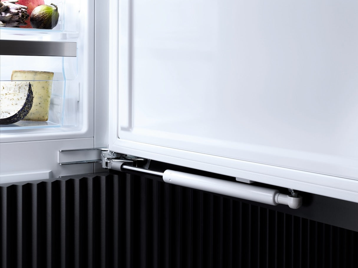 Tủ đông âm tủ Miele FNS 7794 E
