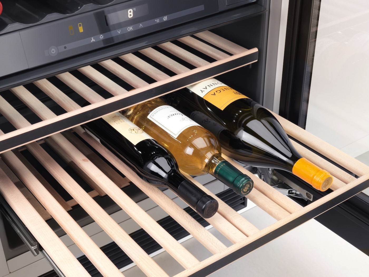 Tủ rượu âm tủ Miele KWT 6322 UG