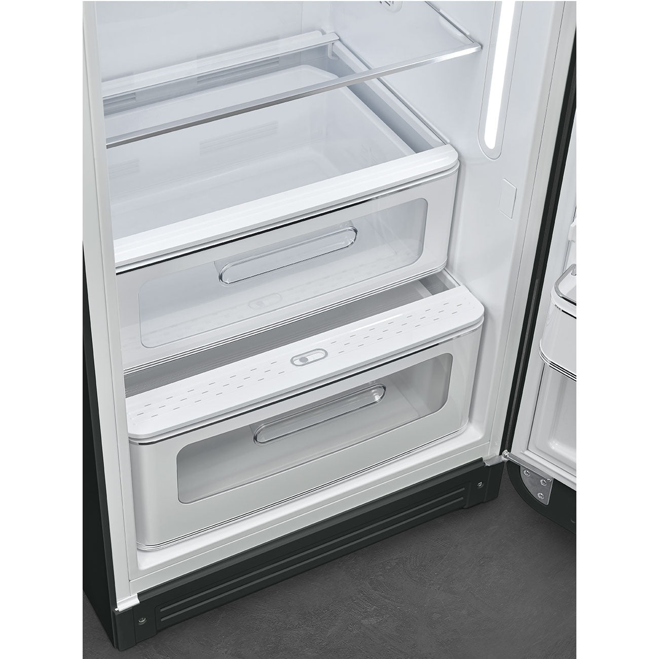 Tủ lạnh một cửa SMEG FAB28RDBLV5 màu đen vải nhung cánh phải