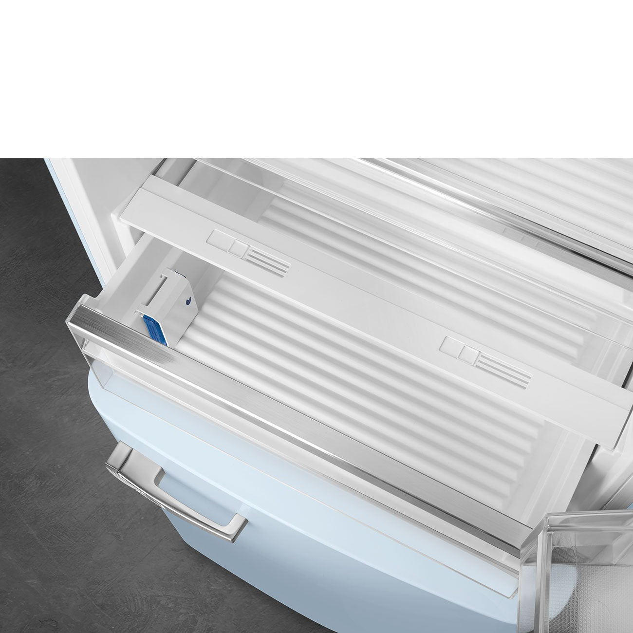 Tủ lạnh 2 ngăn đỉnh dưới SMEG FAB38RPB5 màu xanh dương cánh phải