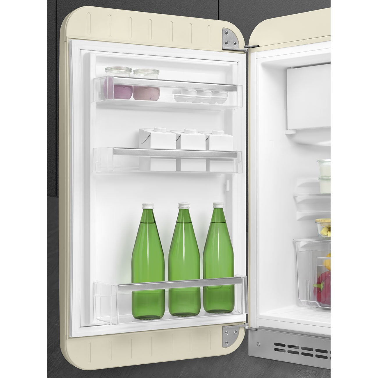 Tủ lạnh một cửa SMEG FAB10LCR6 màu kem cánh trái