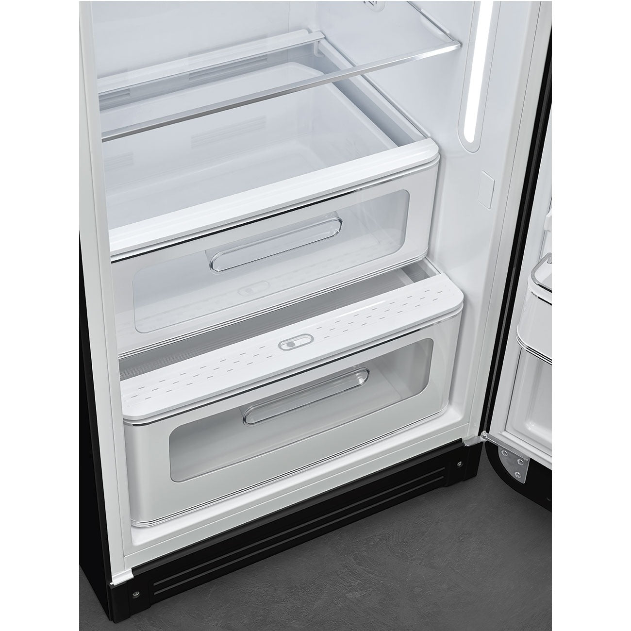 Tủ lạnh một cửa SMEG FAB28RBL5 màu đen cánh phải