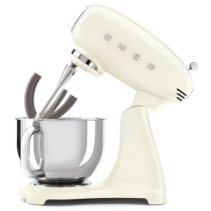 Máy trộn bột SMEG SMF03CREU màu kem