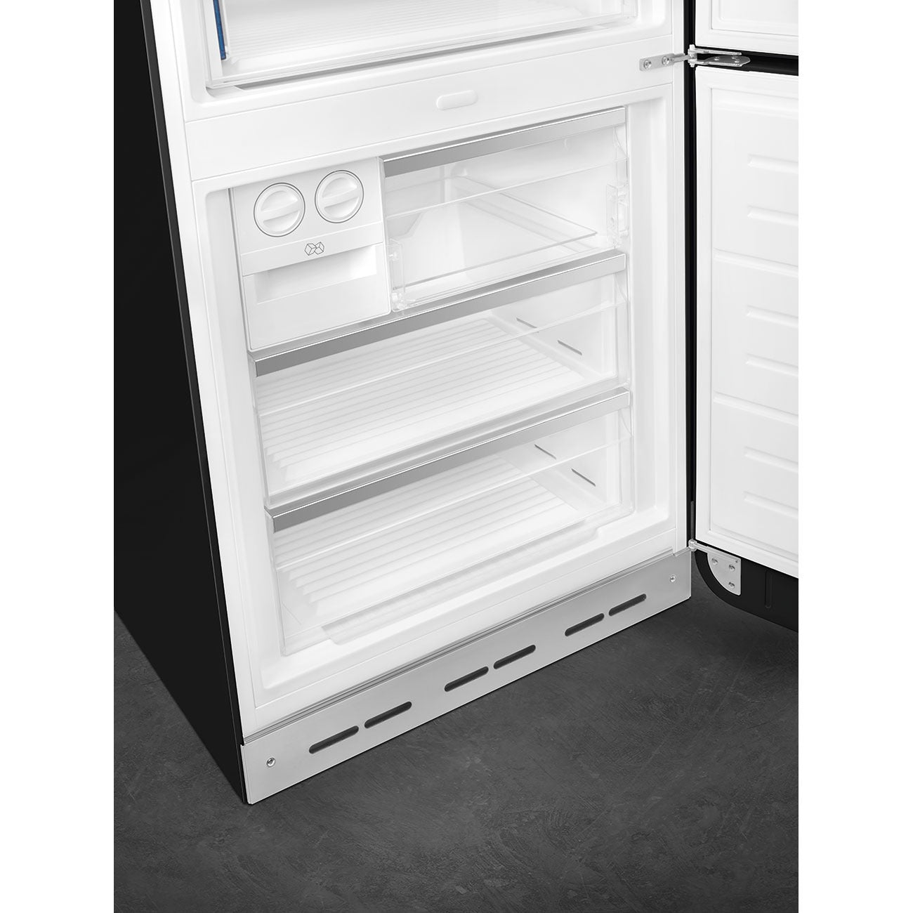 Tủ lạnh 2 ngăn đỉnh dưới SMEG FAB38RBL5 màu đen cánh phải