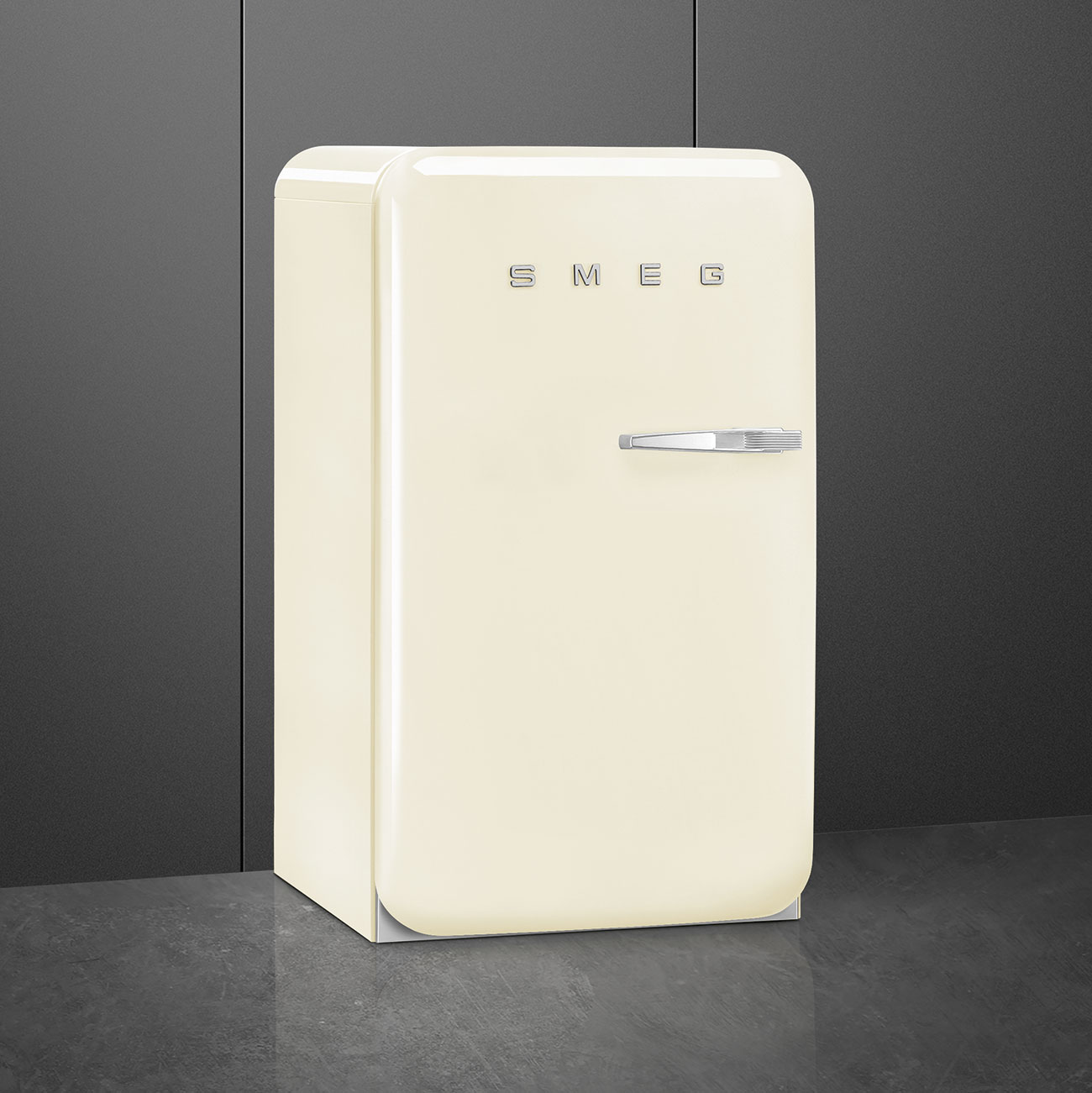 Tủ lạnh mini một cửa SMEG FAB10LCR5 màu kem cánh trái |osm.com.vn | Thiết  bị bếp và gia dụng OSM